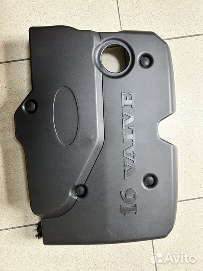 Крышка двигателя