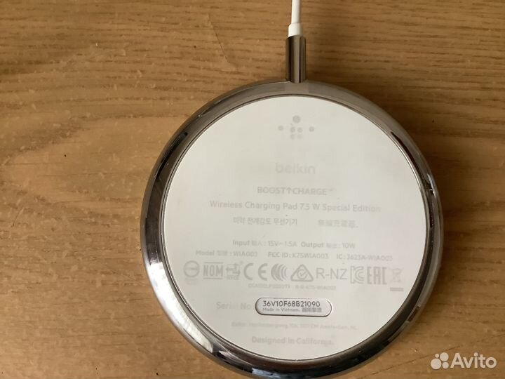 Беспроводное зарядное устройство Belkin