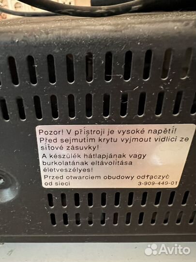 Видеомагнитофон Sony старый есть дефект