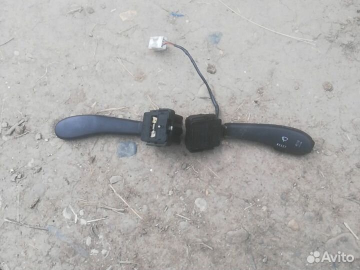Пара подрулевых переключателей приора калина грант
