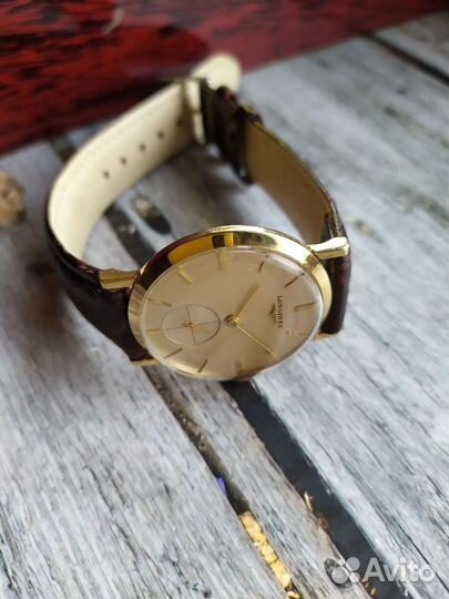 Часы золотые. Longines