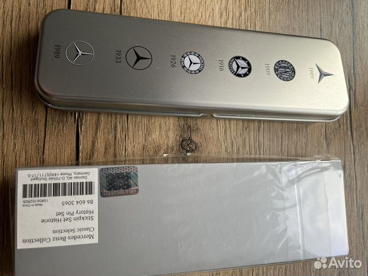 Набор значков B66043065 Мерседес Бенц