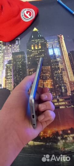 HONOR 9, 4/64 ГБ