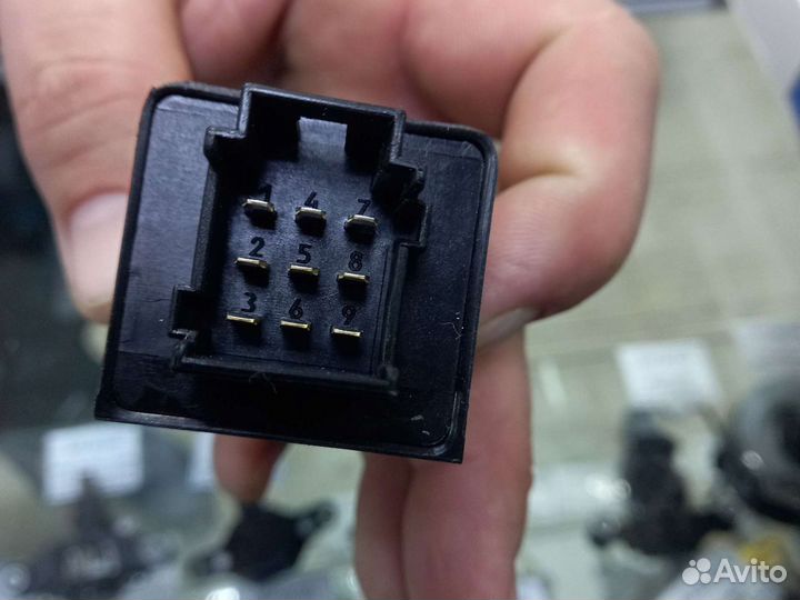 Реле поворота 21214 Urban