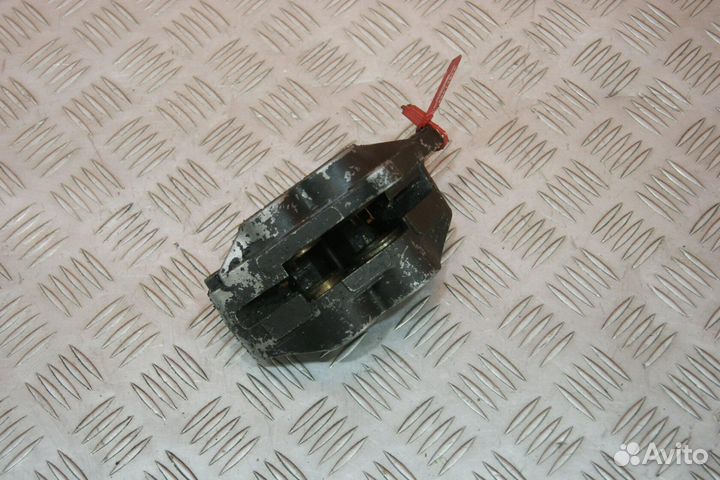 Суппорт передний правый Suzuki GSF400-2 Bandit