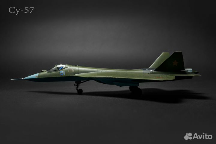 Модель самолёта Су 57
