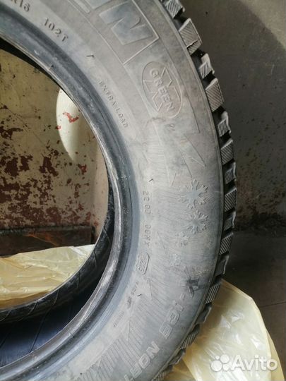 Michelin X-Ice North 3 215/65 R16