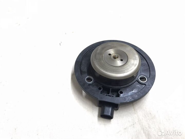 Электромнитный клапан фаз 06L109259A Passat B7