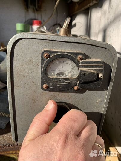 Автотрансформаторный регулятор напряжения