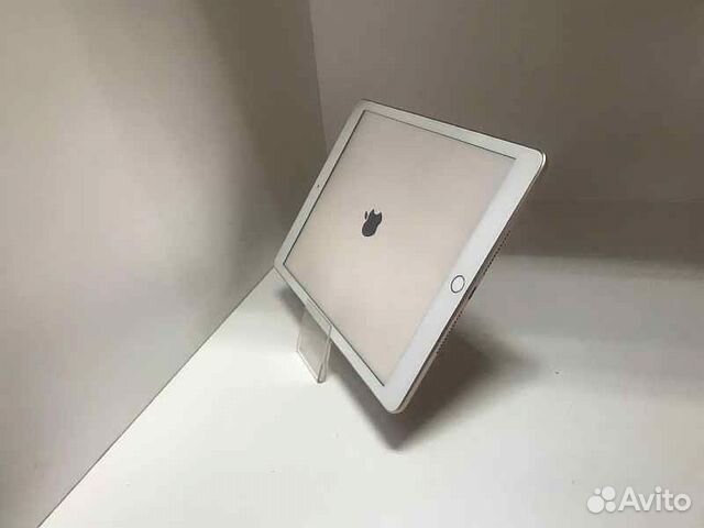 Планшет без SIM-карты Apple iPad 8 2020 Wi-Fi 32GB