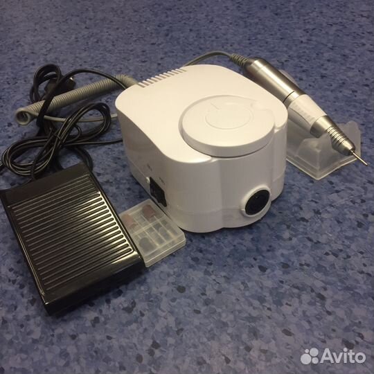 Аппарат для маникюра и педикюра. Новый