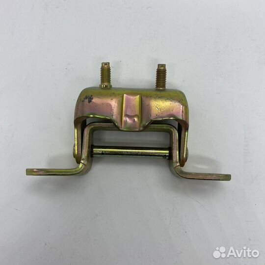 Петля двери