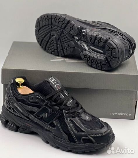 Стильные кроссовки New Balance 1906