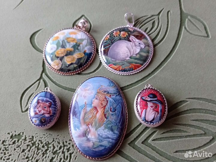 Кулоны.Ростовская финифть