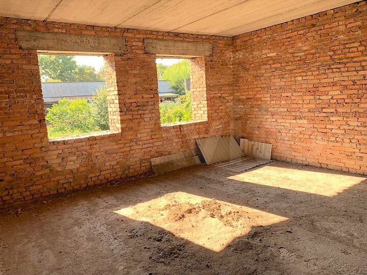 Дом 180 м² на участке 12 сот.