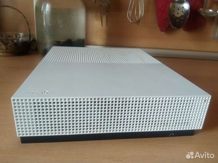 Xbox One S
