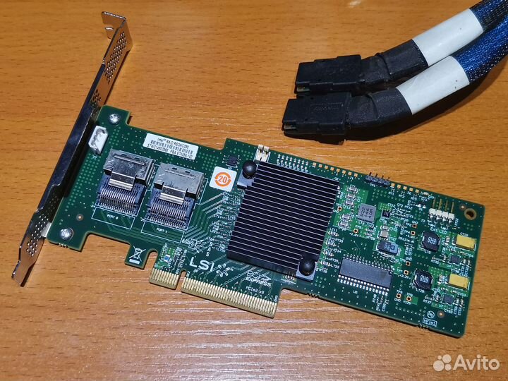 SAS SATA raid контроллер Intel rs2wc080 (2шт)