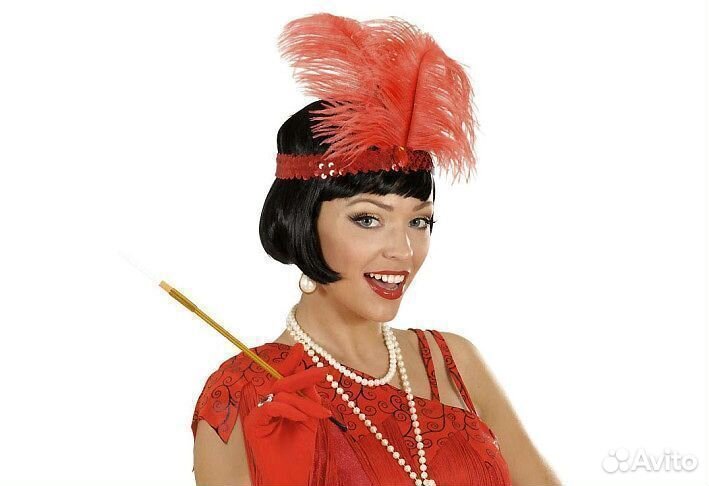 Головной убор с пером в стиле 30х, красный