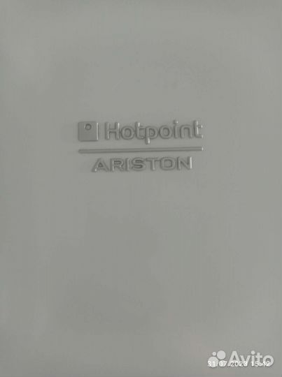 Холодильник ariston