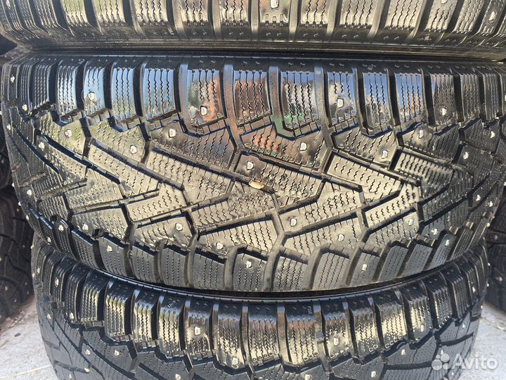 Pirelli Ice Zero 215/65 R17 103T