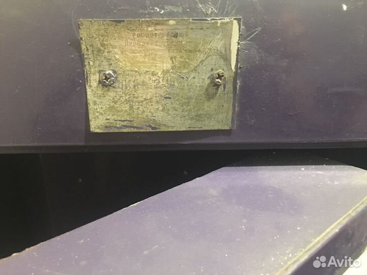 Сейф металлический