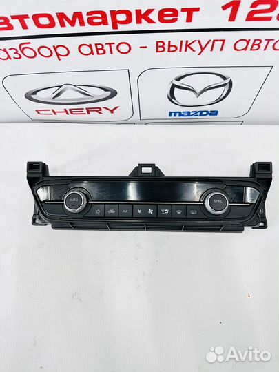 Блок управления климат контролем Mazda Atenza 22г