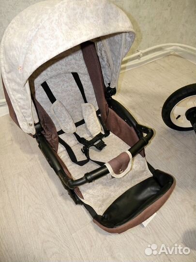 Коляска Изако + пеленальная доска в подарок