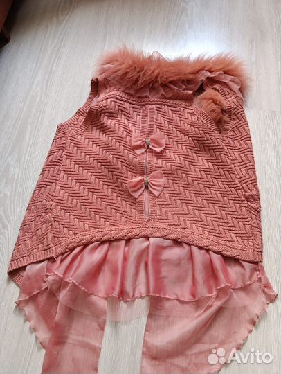 Безрукавка вязаная