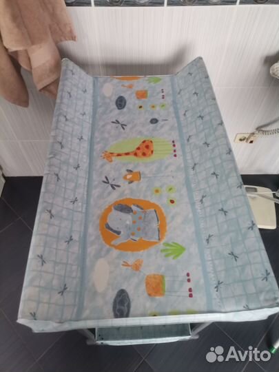 Пеленальный столик с ванночкой