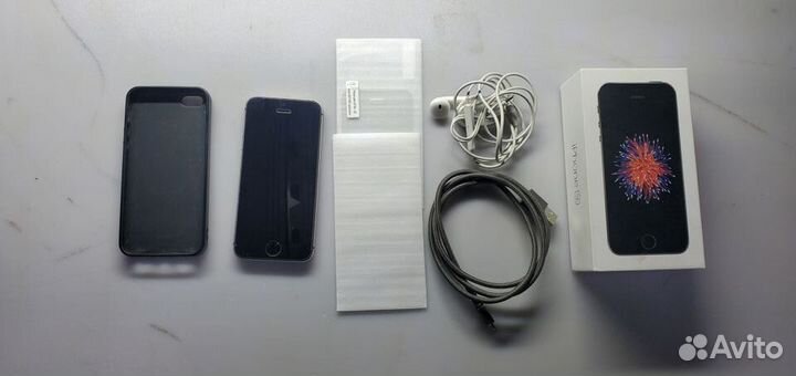 iPhone SE, 32 ГБ