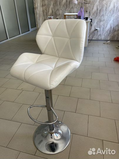 Стул для бровиста