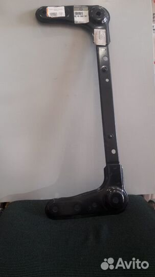 Усилитель подрамника (мет)