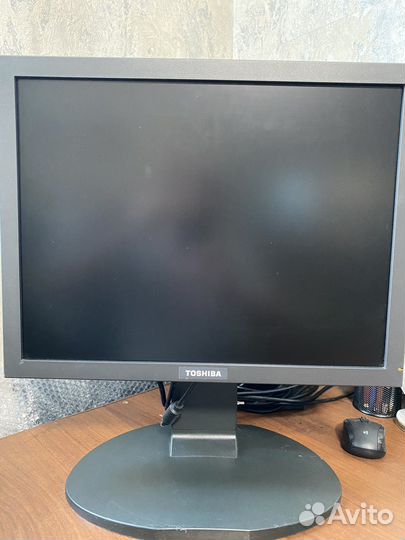 ЖК монитор для компьютера, Toshiba cdl2013a-1A