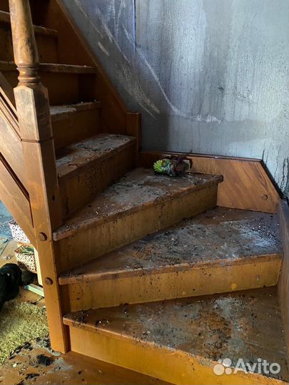 Деревянная лестница