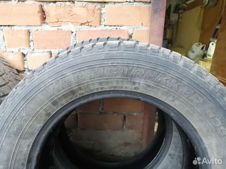 Maxxis ArcticTrekker NS3 235/65 R17