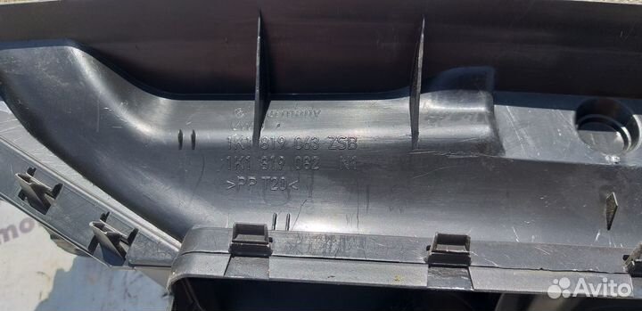 Воздуховод отопителя Volkswagen Golf 5