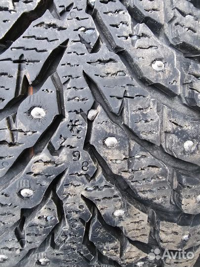 Nokian Tyres Hakkapeliitta 9 225/55 R17