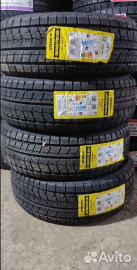 Sonix Snowrover 868 205/55 R16 91H