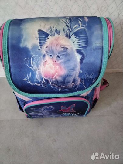 Школьный портфель, рюкзак