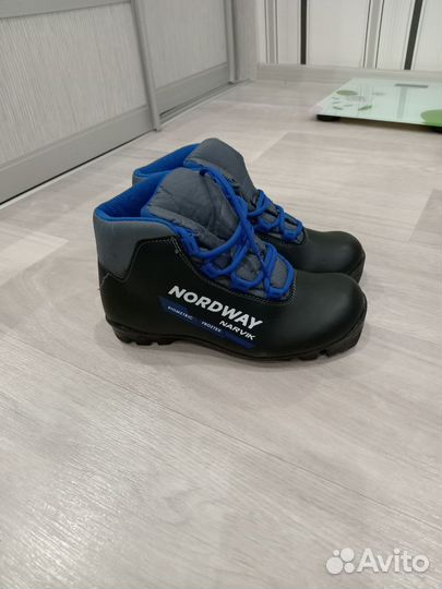 Лыжные ботинки