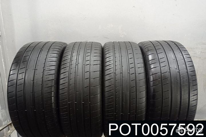 Dunlop SP Sport Maxx RT 2 255/45 R20 и 285/40 R20 100M