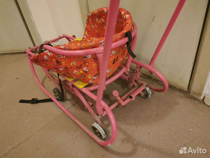 Детские санки на колесиках