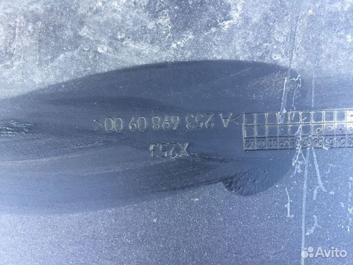 Накладка порога правая Mercedes GLC 2021