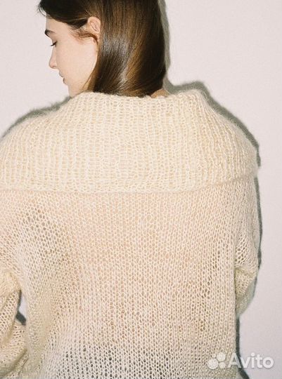 Свитер ручной работы в цвете сливочного масла