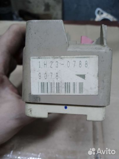 Блок предохранителей Mazda 323 bj