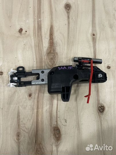 Кронштейн ручки двери задней правой Lexus RX450h