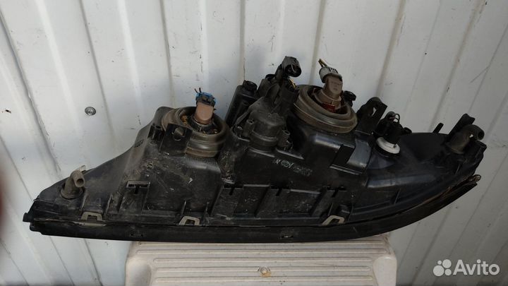 Фара правая на BMW 5 E39 hella