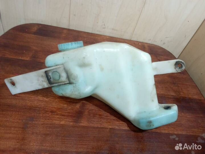 Бачок омывателя Лада Приора