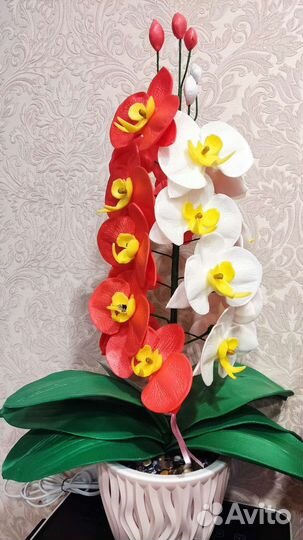 Светильник-орхидея