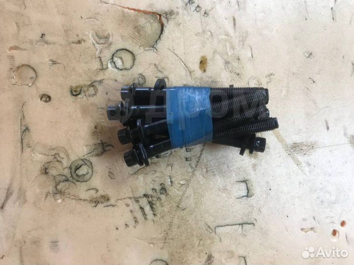 Болт головки блока цилиндров Mitsubishi Lancer